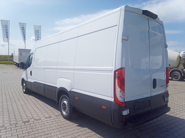 Lease a IVECO Daily 35S16V IVECO Daily 35S16V: picture 6
