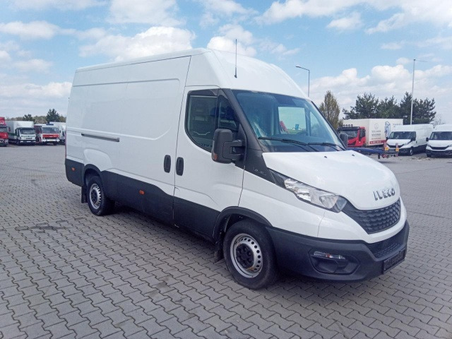 Lease a IVECO Daily 35S16V IVECO Daily 35S16V: picture 5