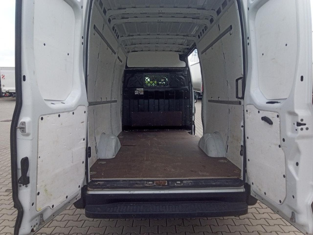 Lease a IVECO Daily 35S16V IVECO Daily 35S16V: picture 8