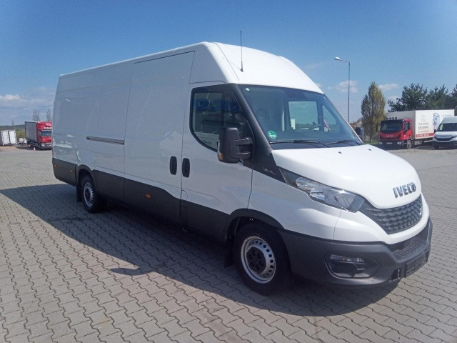 Lease a IVECO Daily 35S16V IVECO Daily 35S16V: picture 4