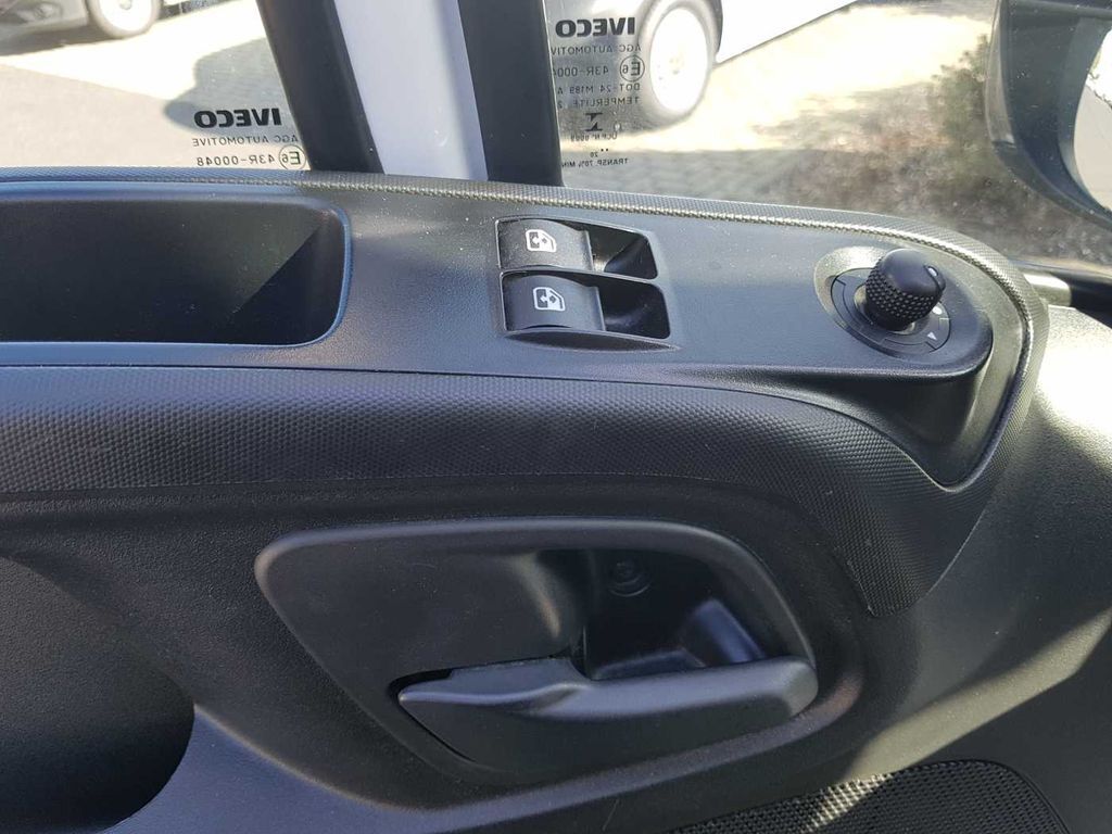 Panel van Iveco Daily 35 S16 A8 V *Automatik*Klima*4.100mm*: picture 11