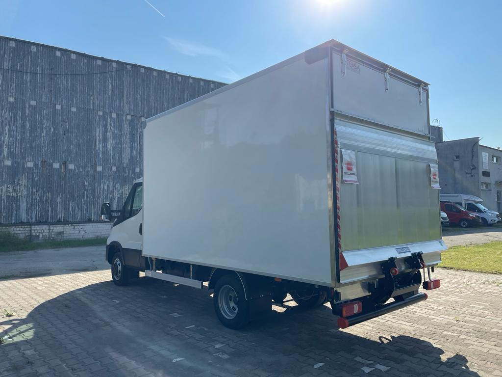 Lease a Iveco Daily 50C18HZ Container mit 8 Paletten und einem 750-kg-Aufzug Iveco Daily 50C18HZ Container mit 8 Paletten und einem 750-kg-Aufzug: picture 7