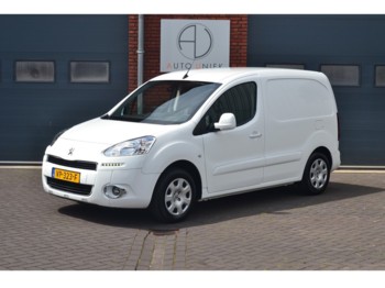 Box van Peugeot Partner 120 1.6 E-HDI L1 NAVTEQ 3persoons, Airco, Cruise: picture 1