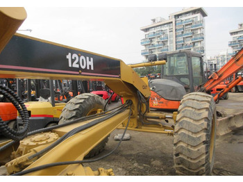Caterpillar 120 H - Grader: picture 1