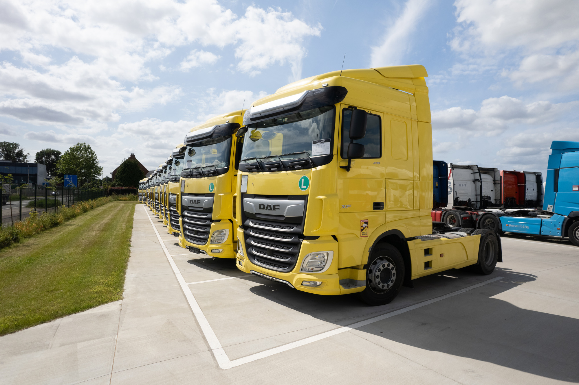 TheTruckCompany - Tractor units IVECO - 4x2, gearbox: automatic undefined: picture 3