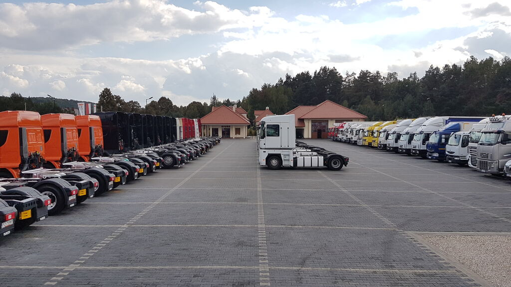 DUETDUDA - vehicles for sale undefined: picture 13