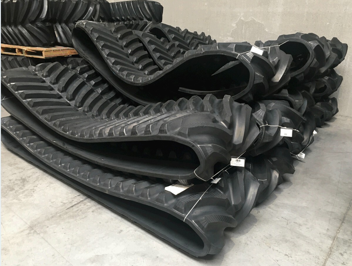 LEACH LEWIS RUBBER TRACKS LIMITED - Spare parts CASE - France undefined: picture 4