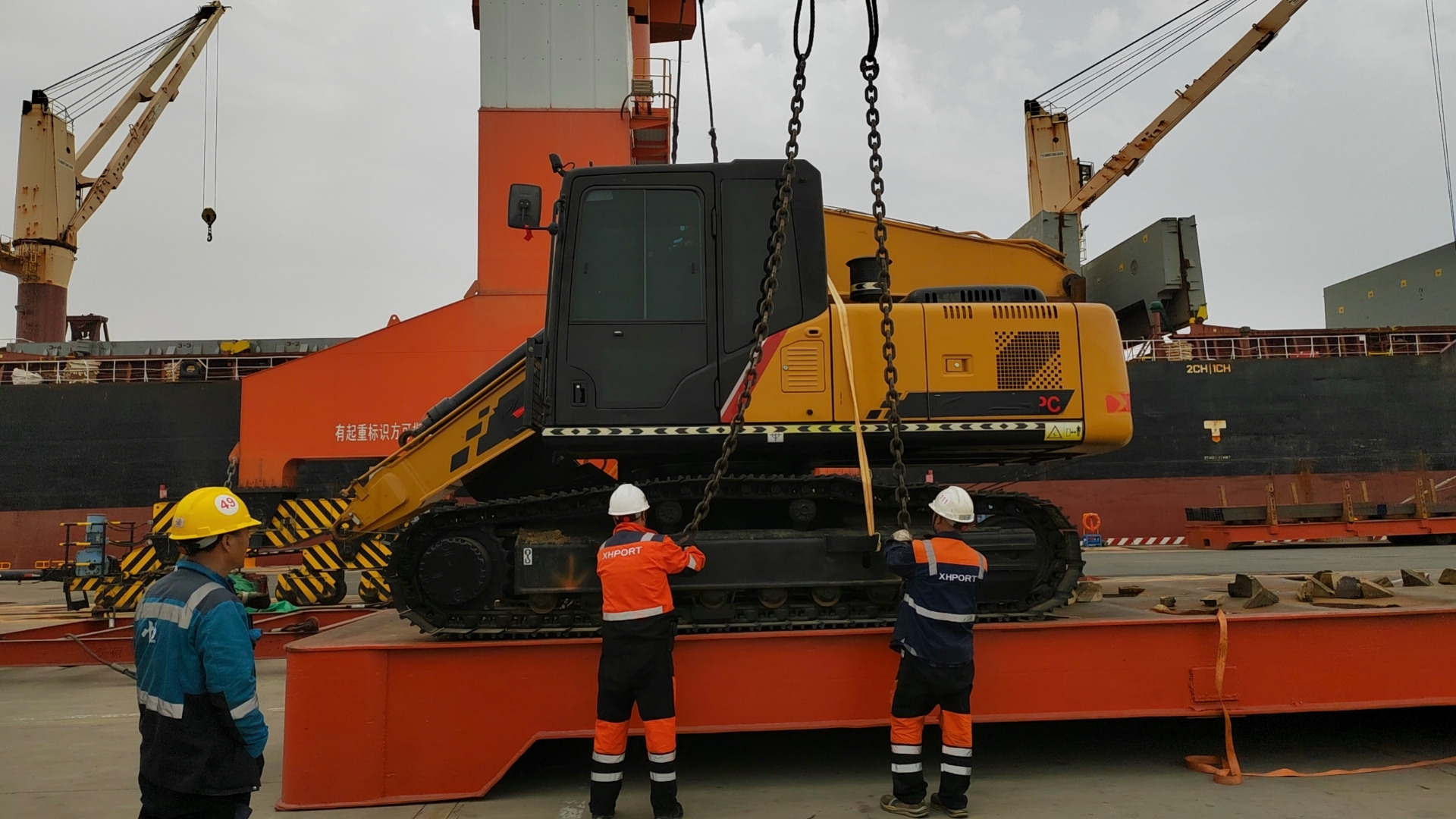 Toaks International Trading Company - Construction machinery XCMG ZL50GN - diesel undefined: picture 11