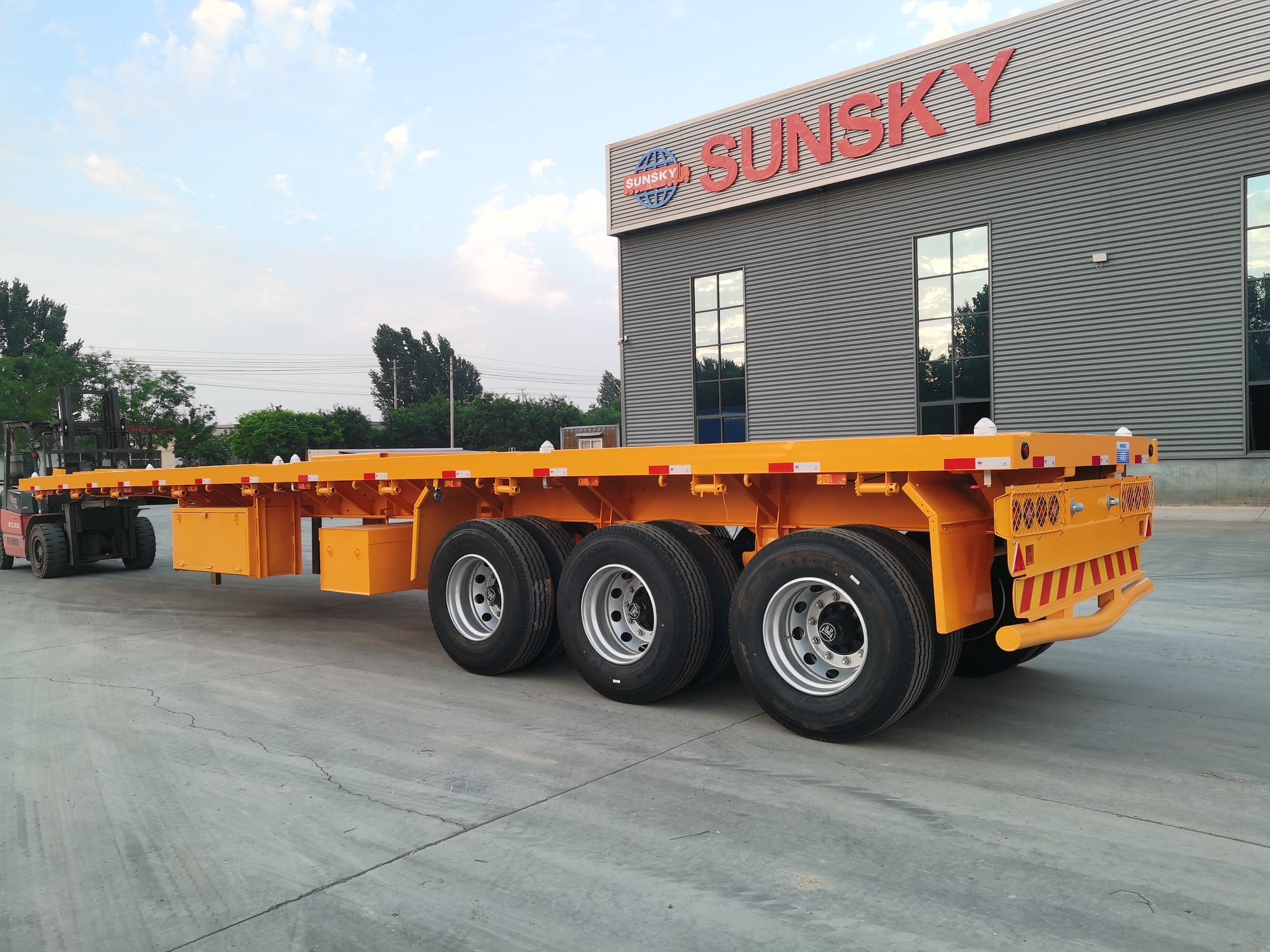 Xiamen Sunsky Vehicle Co.,Ltd - Trucks SINOTRUK HOWO - gearbox: manual undefined: picture 4