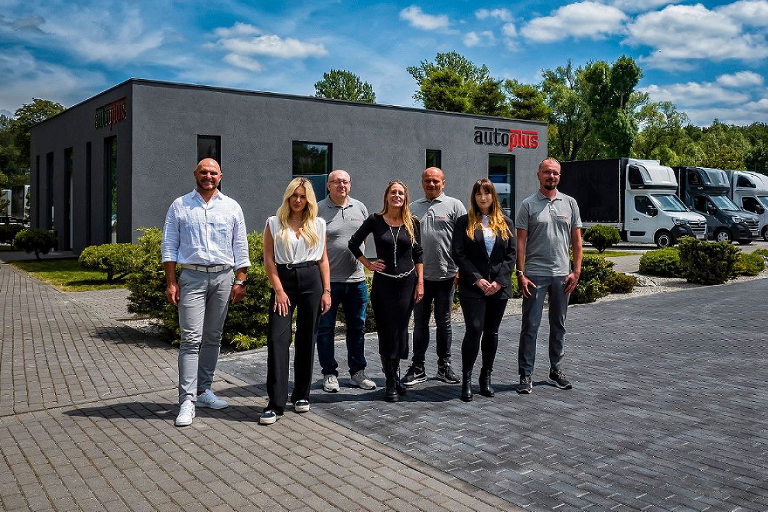 AUTO-PLUS DEALER - Trucks MERCEDES-BENZ undefined: picture 4