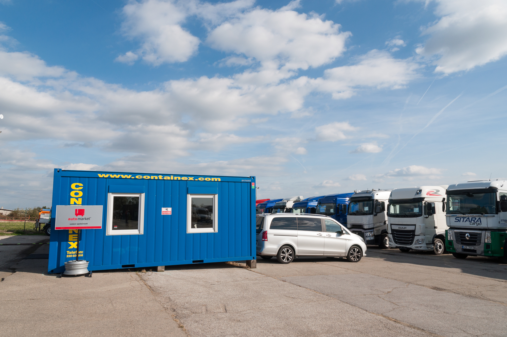 AUTOMARKET TRUCKS s.r.o. - Buses undefined: picture 2