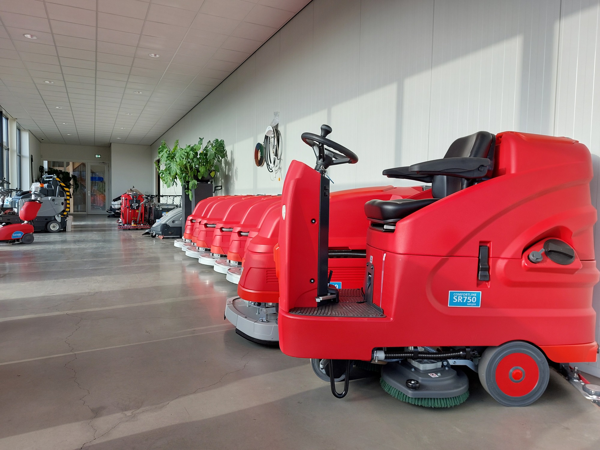 METECH SWEEPERS & SCRUBBERS undefined: picture 3