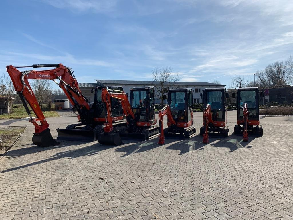 Daniel Manno  Baumaschinenhandel undefined: picture 9