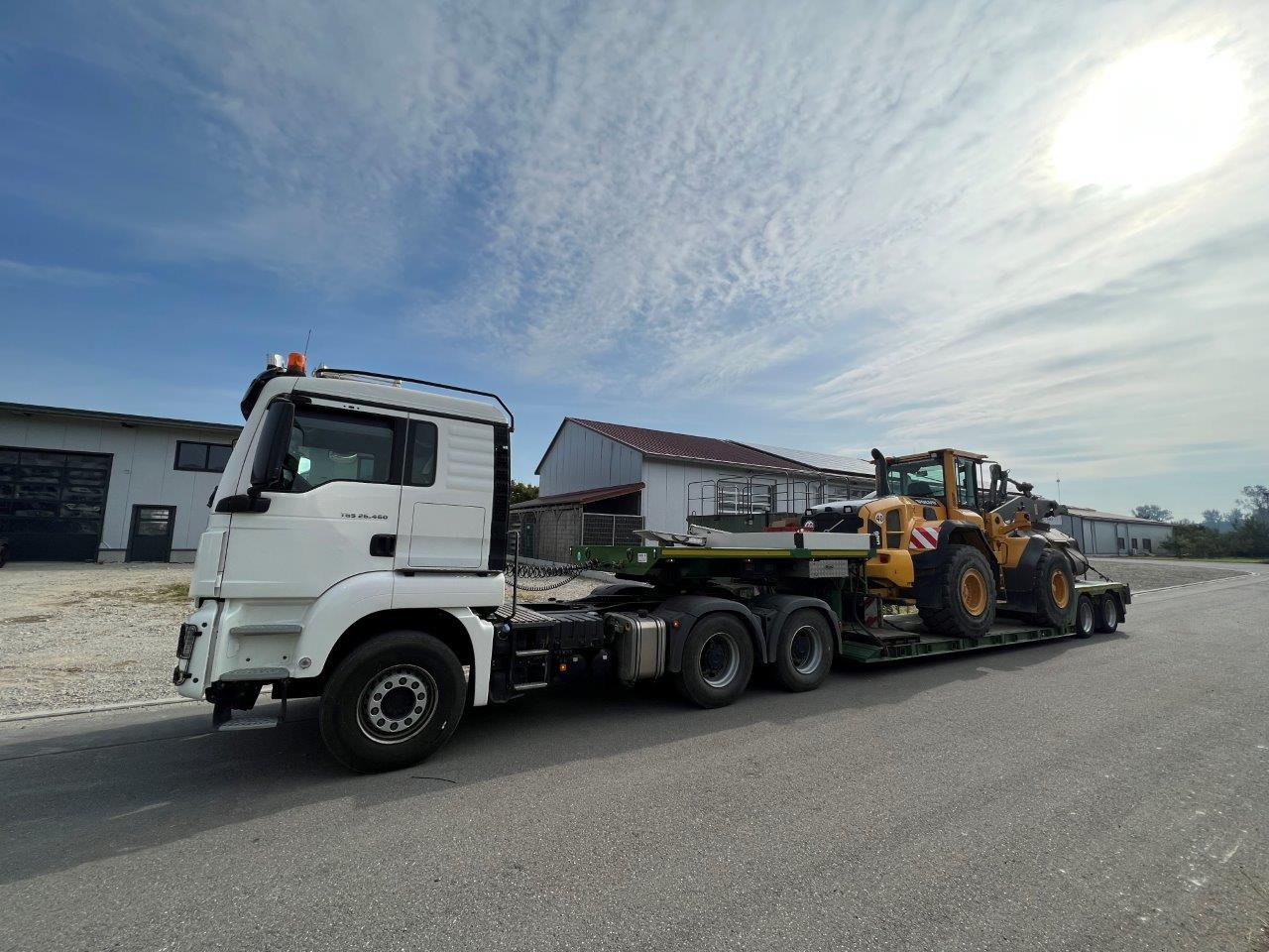 Daniel Manno  Baumaschinenhandel undefined: picture 18