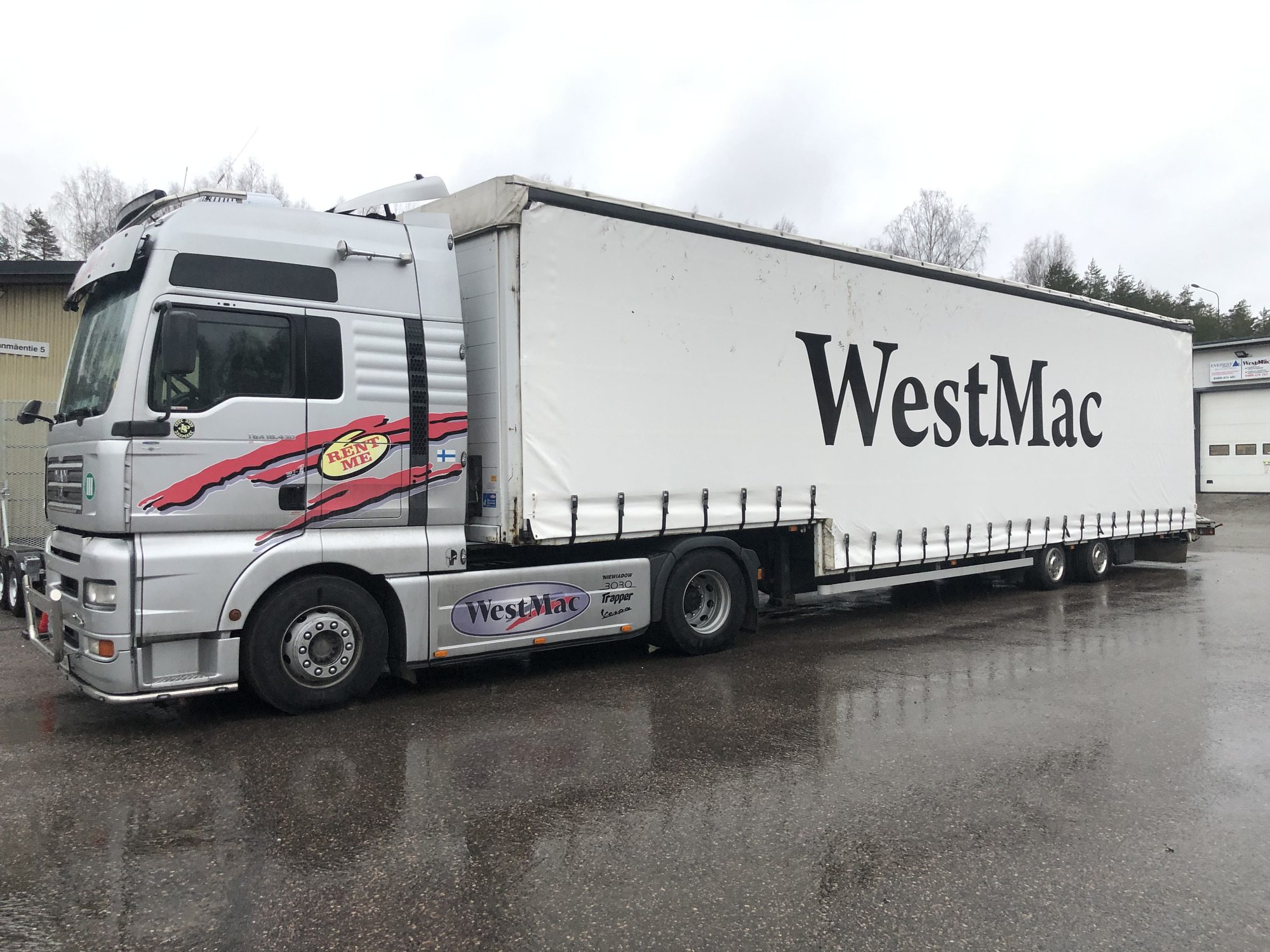 Westmac Oy - Trucks RENAULT - Euro 3, diesel undefined: picture 2