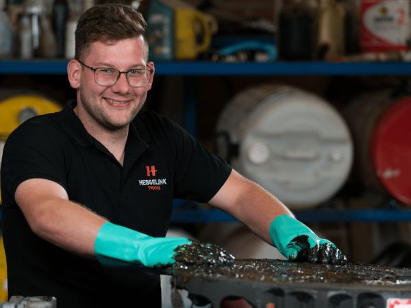 Hesselink Trucks B.V. - Trucks - new undefined: picture 3