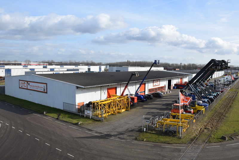 MTC Forklifts b.v. - Material handling equipment NISSAN - Year: 2021, LPG undefined: picture 1