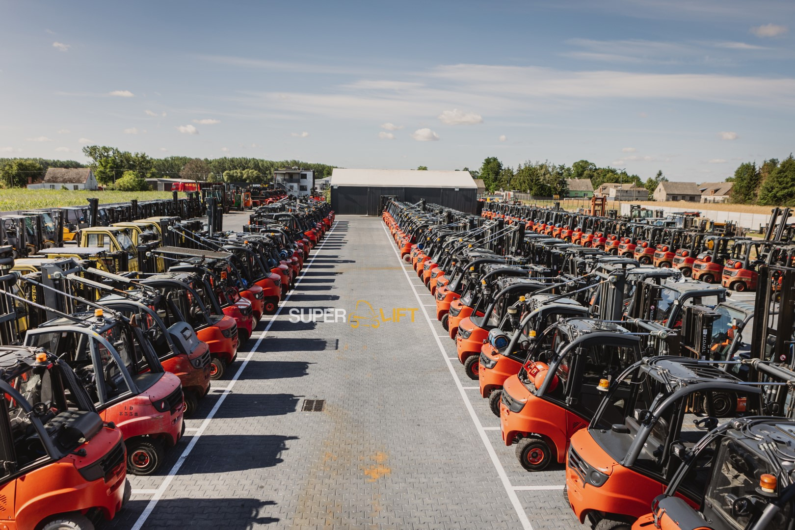 SUPERLIFT - vehicles for sale undefined: picture 3