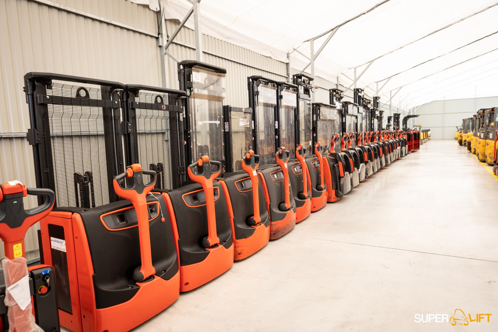 SUPERLIFT - vehicles for sale undefined: picture 11