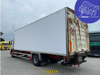 Lease a Volvo FM 330 Volvo FM 330: picture 2