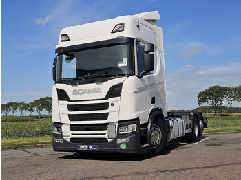 Container transporter/ Swap body truck SCANIA R 450