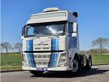 Tractor unit VOLVO FM 450