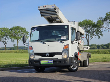 Van NISSAN