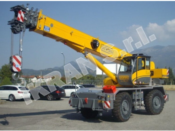 Rough terrain crane LOCATELLI