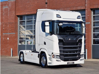 Tractor unit SCANIA