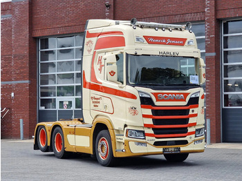 Tractor unit SCANIA R 580