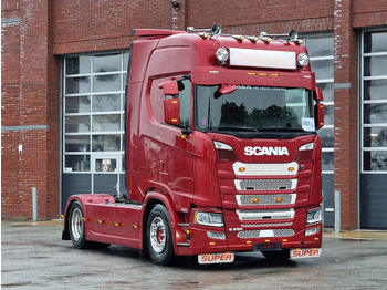 Tractor unit SCANIA S 500