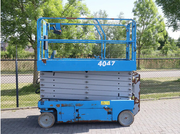 Scissor lift GENIE