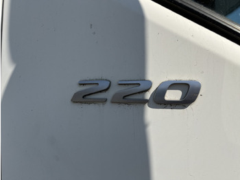 Box truck DAF LF 220: picture 4