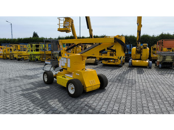 Articulated boom NIFTYLIFT