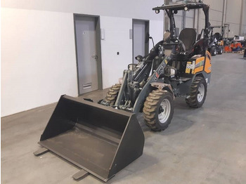 Skid steer loader Giant G 2200 E X-Tra Elektro / electric: picture 3 Skid steer loader Giant G 2200 E X-Tra Elektro / electric: picture 3