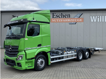 Container transporter/ Swap body truck MERCEDES-BENZ Actros 2542