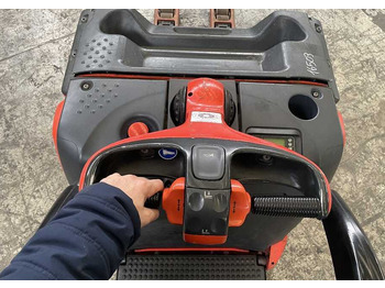 Pallet truck Linde T 20 AP -131 (batt. 2020): picture 3