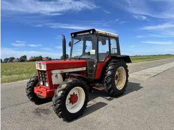 Farm tractor INTERNATIONAL