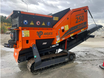 Industrial waste shredder