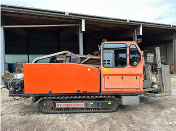 Directional boring machine