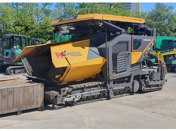 Asphalt paver VOLVO