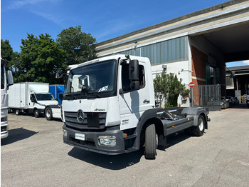 Cab chassis truck MERCEDES-BENZ Atego