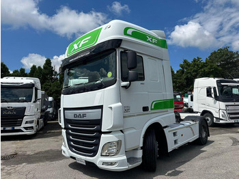 Tractor unit DAF XF 460