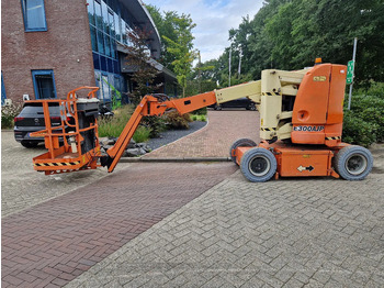 Articulated boom JLG
