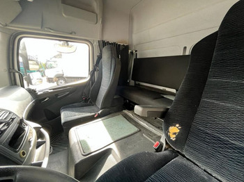 Box van MERCEDES-BENZ Atego 818 L Möbelkoffer LBW Möbelkoffer gr.Fhs+Sitzreihe: picture 2