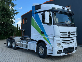 Hook lift truck MERCEDES-BENZ Actros 2658