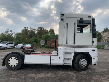 Tractor unit RENAULT Magnum