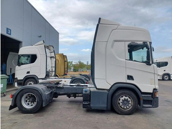Tractor unit Scania R 450: picture 4
