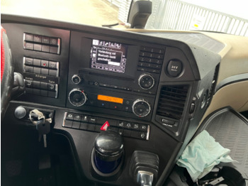 Tipper Mercedes-Benz Actros 2548 L 6x2 Actros 2548 L 6x2, Retarder, Liftachse, StreamSpace, 2-Seiten-Getreidekipper: picture 5 Tipper Mercedes-Benz Actros 2548 L 6x2 Actros 2548 L 6x2, Retarder, Liftachse, StreamSpace, 2-Seiten-Getreidekipper: picture 5