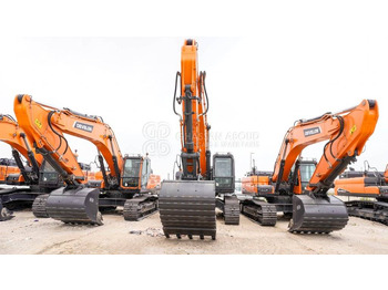 Crawler excavator Develon DX450LCA-7M Crawler Excavator MY2025: picture 2